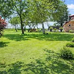Huus Ant Diek, Luxus In Deichnaehe, Erdgeschosswohnung Mit Pool Nyaraló Norden