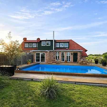 Ferienhaus Huus Ant Diek, Luxus In Deichnähe, Erdgeschosswohnung Mit Pool Norden