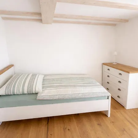Ferienhaus Huus Ant Diek, Luxus In Deichnähe, Erdgeschosswohnung Mit Pool Norden