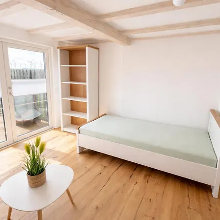 Ferienhaus Huus Ant Diek, Luxus In Deichnähe, Erdgeschosswohnung Mit Pool *