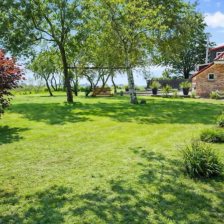Huus Ant Diek, Luxus In Deichnähe, Erdgeschosswohnung Mit Pool Ferienhaus Norden